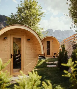 Saunas on the Ostí Vedl farm in Longiarù