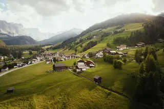 Maso Ostí Vedl in Longiarù Mountaineering Village