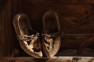 Vecchie scarpe contadine